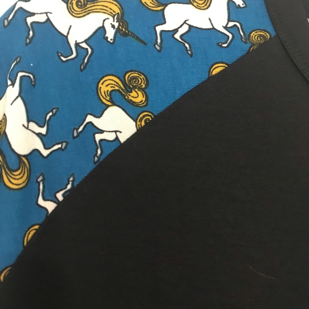 Lularoe Randy unicorn print baseball sleeve t - Picture 2 of 3